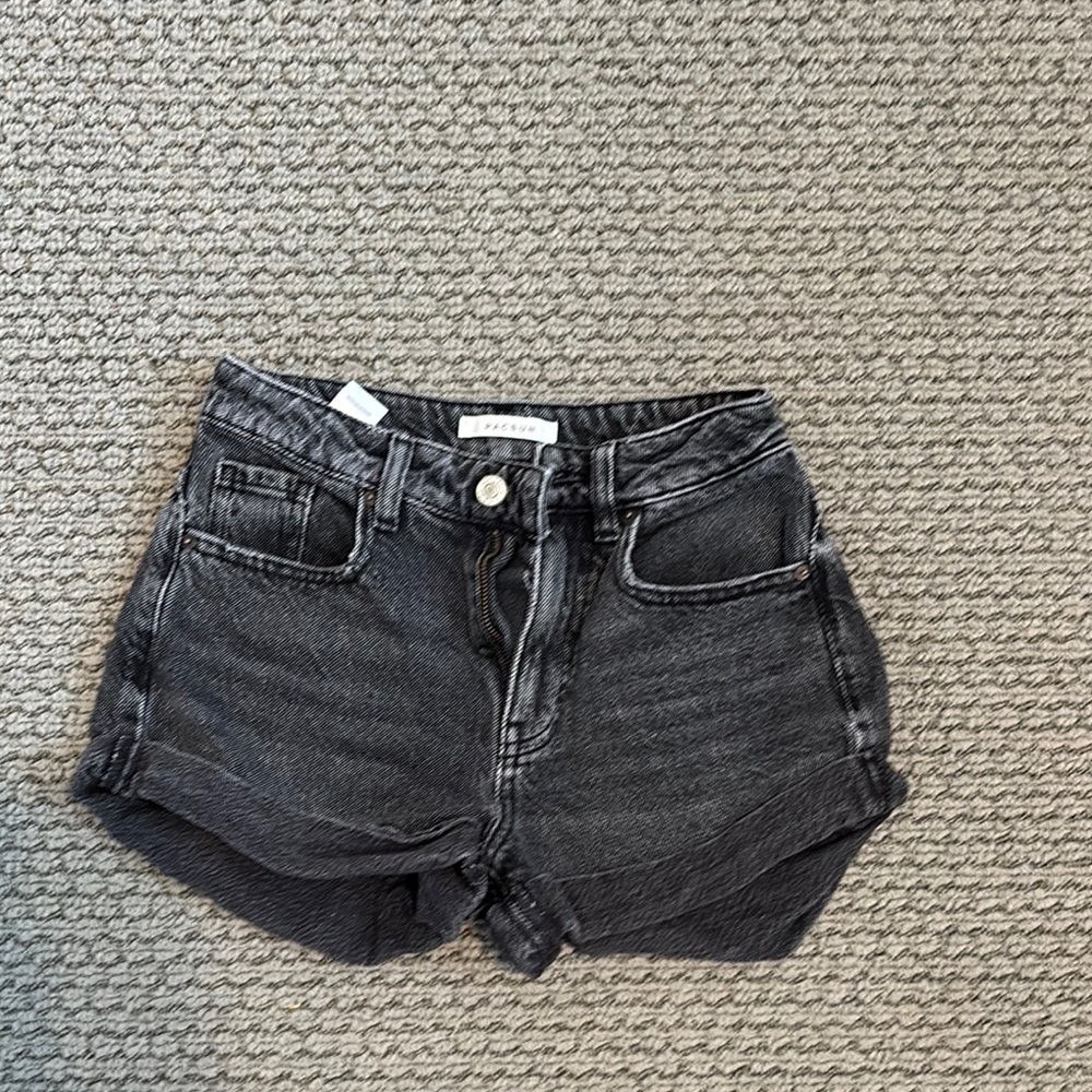 PacSun Black Jean Shorts High-Waisted Relaxed Fit